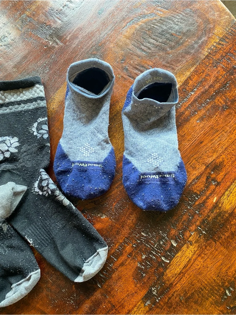 Smartwool women’s merino wool socks sock lot size medium outdoors hiking skiing